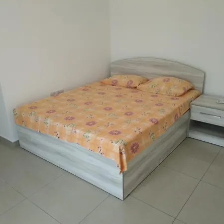 Luxury Two-bedroom Penthouse In Center Incredible Place Lapta, A9 Appartement Nicosie